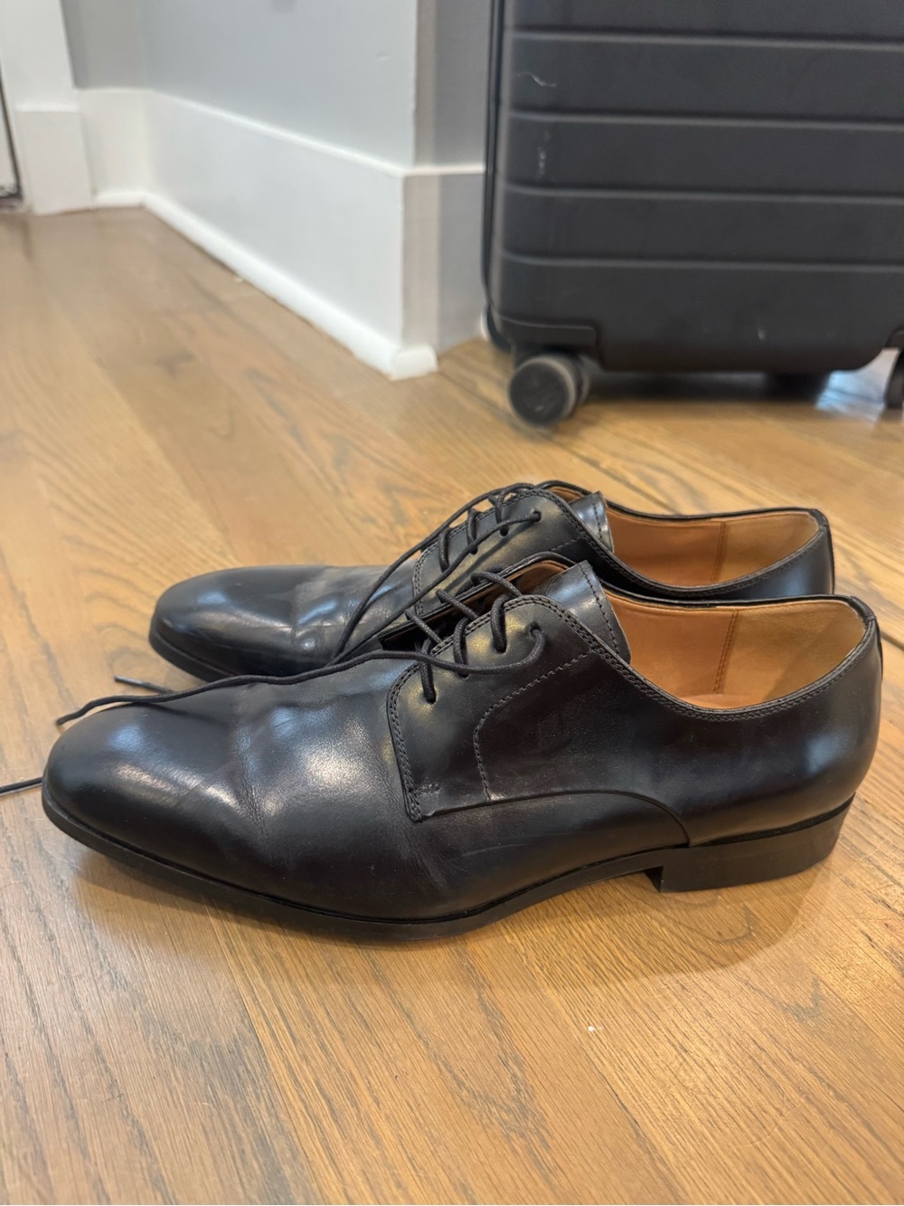 Steve Madden Black Leather Derby Dress Shoes